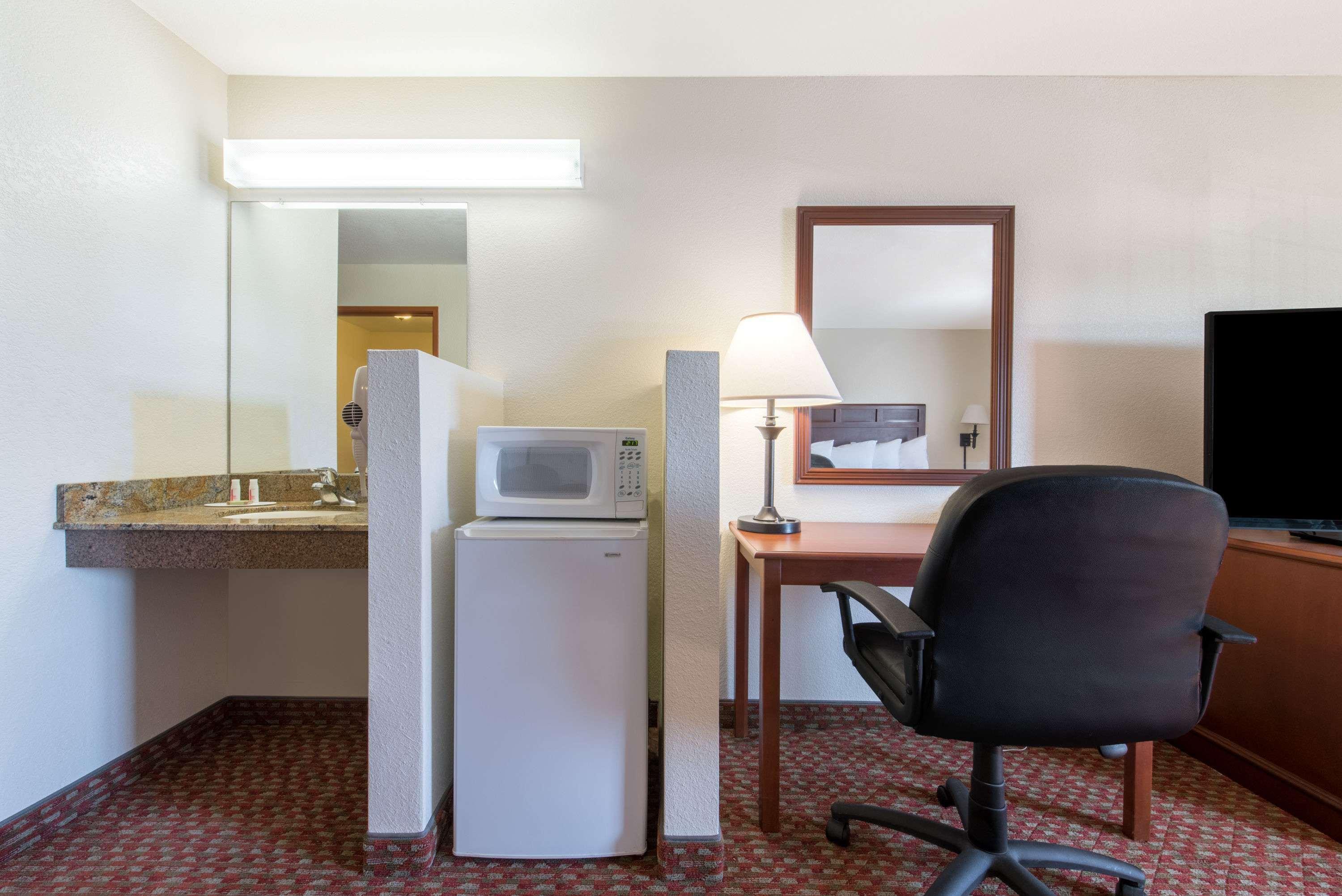 Super 8 By Wyndham Abilene South Hotel Eksteriør billede
